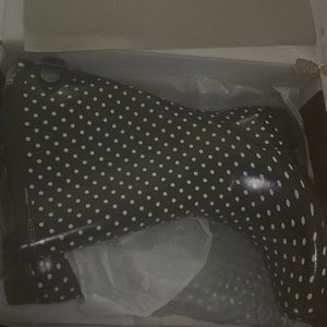 Black polka dot rain boots